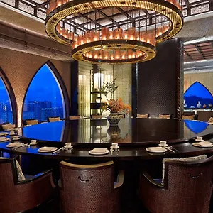 https://the-ritz-carlton-macau-hotel.getmacauhotels.com